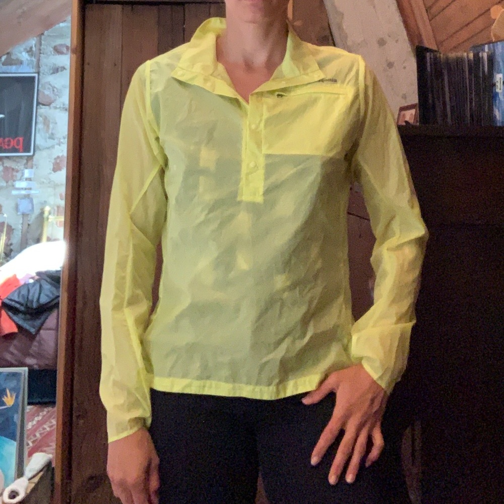 Patagonia Womens Houdini pullover jacket